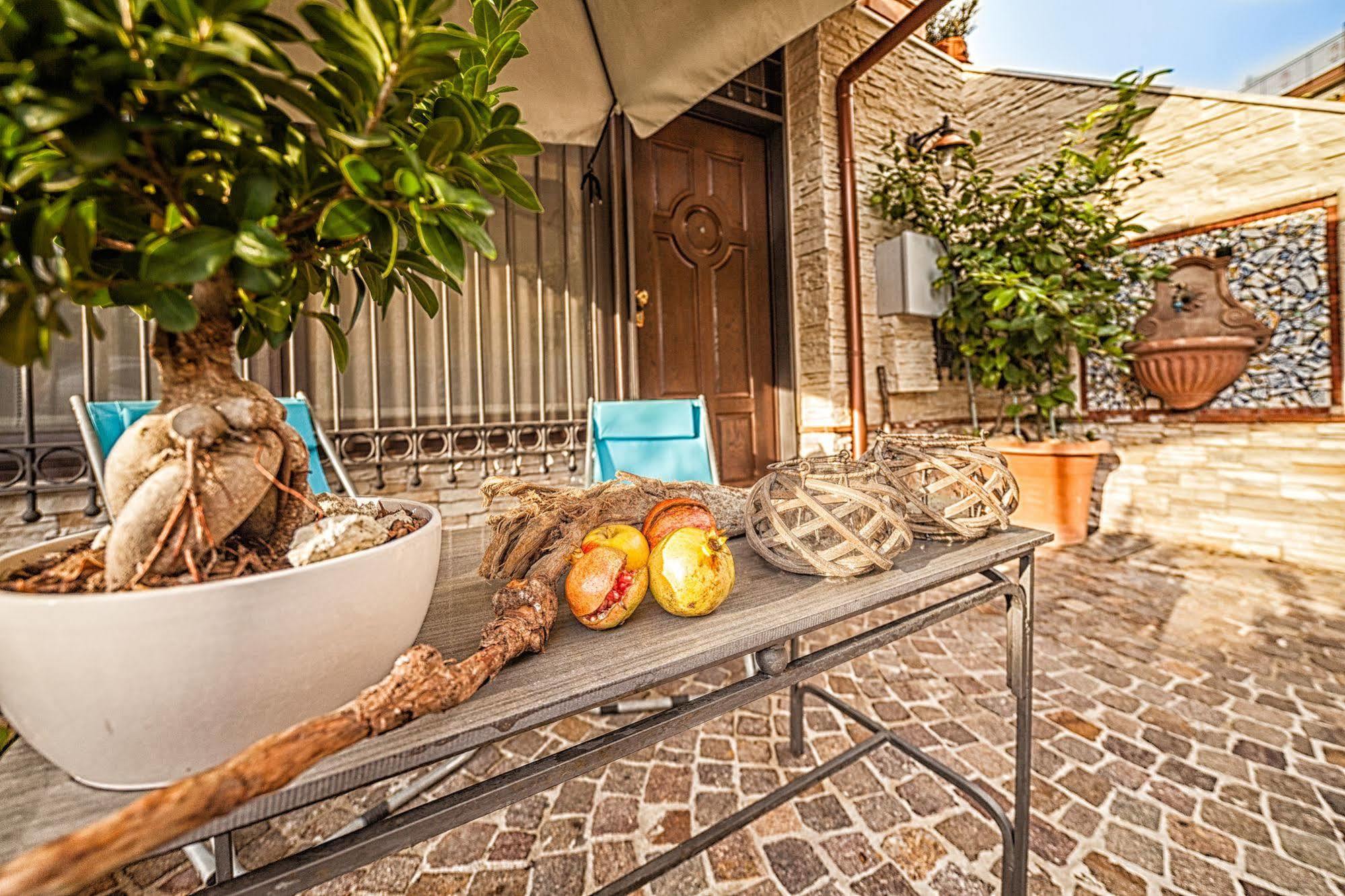 B&B La Casa Di Plinio Pompei Exterior photo